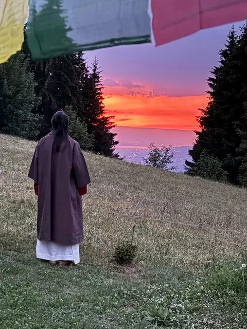 Coucher de soleil sur les montagnes pendant le stage
